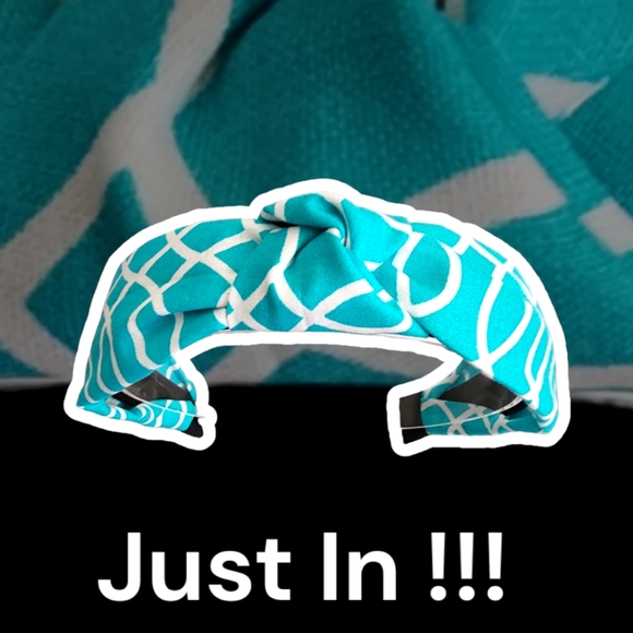 Just-Jen Blue and White Knotted Turban Style Casual Fashion Headband!! - Picture 4 of 9